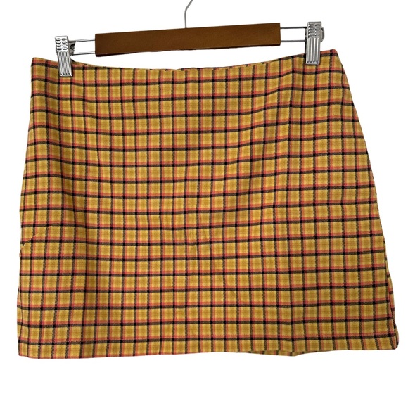 Urban Outfitters Dresses & Skirts - Urban Outfitters Uo Gretchen Plaid Mini Skirt in Yellow Size M
